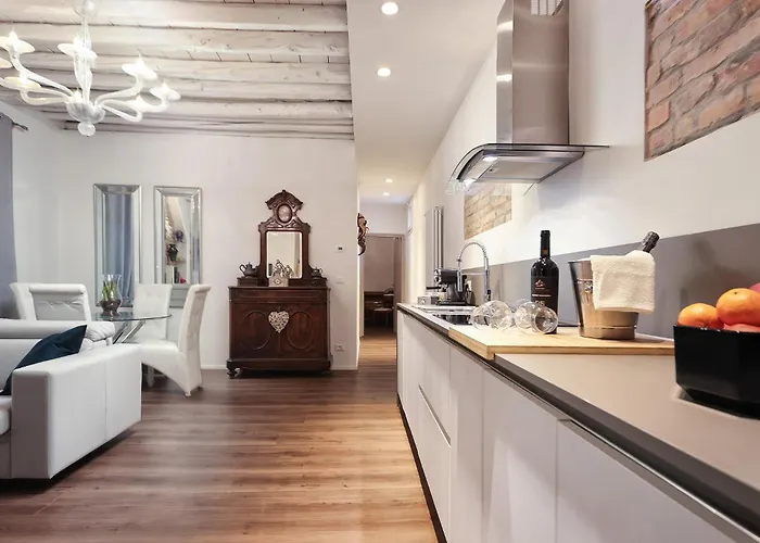 Sara S Luxury Home Five Minutes From Piazza San Marco