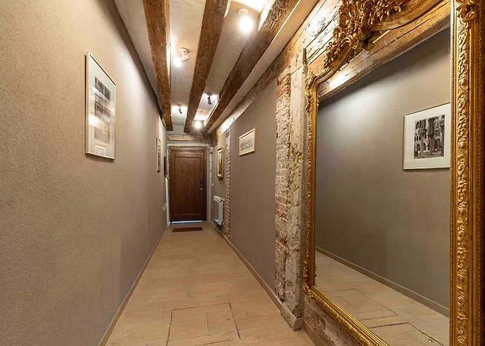 Ca' Leoncino - Venice Canal Front